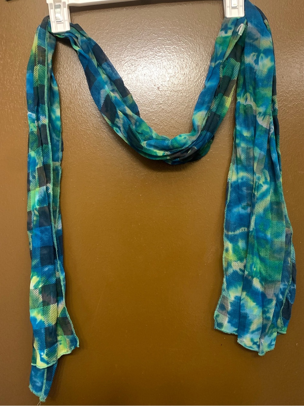 Blue Green Tie-Dye Checkered Scarf. y2k 2000’s indie sleaze